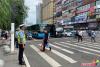 創城期間，延吉交警成立創城工作領導小組，對城區36重點點段、14處信號燈崗區及各條主次干道、路口進行重點整治，實行路段、時段“捆綁”責任制，采取“5+2”工作模式，每天早7點至晚6點半，站崗執勤時長11個半小時，做到全天候、全時段糾正勸導不文明交通行為，違法發生率得到了有效遏制，城區道路交通管理水平得到大幅提升。